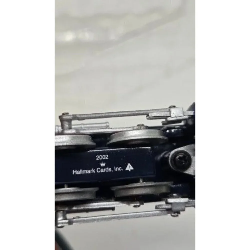 HALLMARK KEEPSAKE ORNAMENT BLUE COMET 400E STEAM LOCOMOTIVE LIONEL 2002